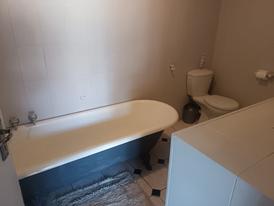 4 Bedroom Property for Sale in Rhodesdene Northern Cape